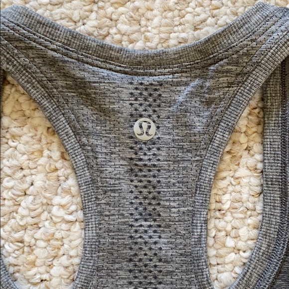 Lululemon Swiftly Tech Racerback Cropped - Picture 3 of 3